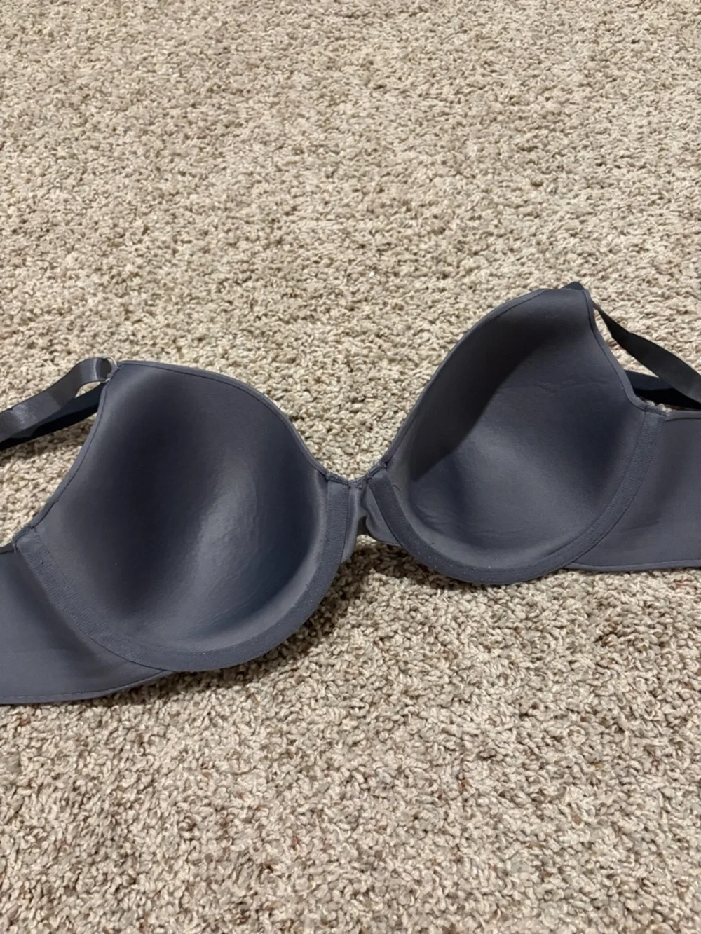 Vanity Fair Smooth Molded Bra in Charcoal